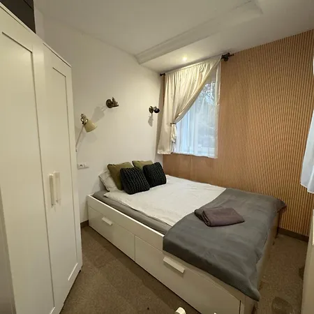 Coco Premium Saska Kepa * Varşova