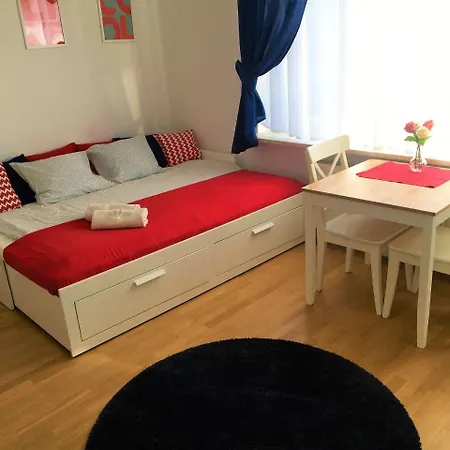 Coco Premium Saska Kepa Appartement *