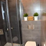 Coco Premium Saska Kepa Διαμέρισμα