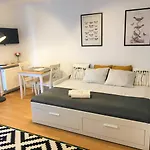 Coco Premium Saska Kepa * Βαρσοβία
