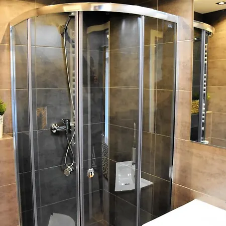 Coco Premium Saska Kepa 公寓 *